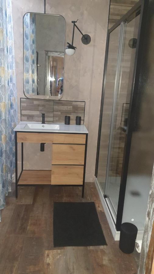 La Maison Porte Bonheur Chantelle Luaran gambar