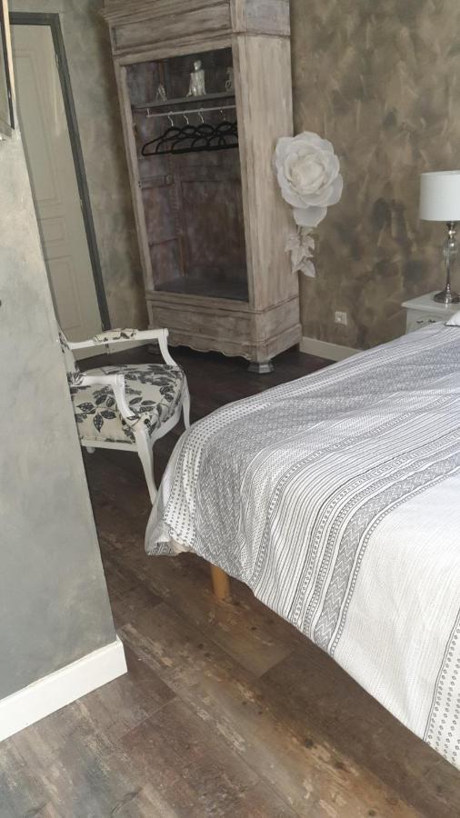 La Maison Porte Bonheur Chantelle Luaran gambar