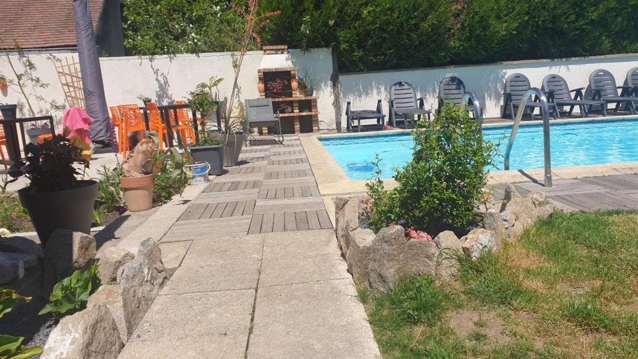 La Maison Porte Bonheur Chantelle Luaran gambar